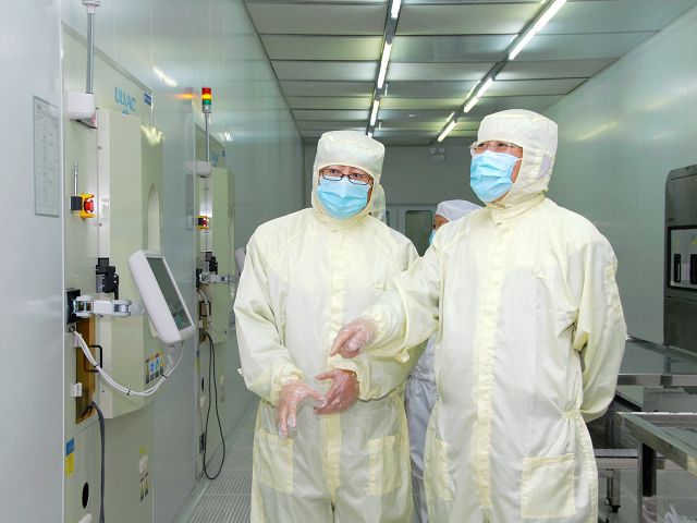 coverall in cleanroom